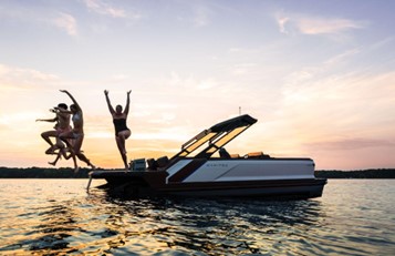 Manitou Redefines Design and Sets a New Standard as BOATING Magazine's Pontoon Boat of the Year