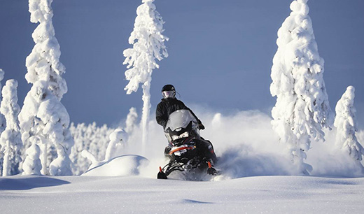 LYNX CREATES NEW PLAYGROUND OPPORTUNITIES WITH THE REBORN COMMANDER AND THE FIRST-EVER TURBOCHARGED LYNX SNOWMOBILE MODELS
